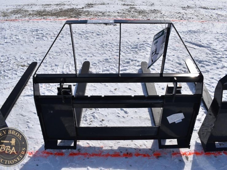 agt-industrial-pallet-fork-attachment-41886-image-2