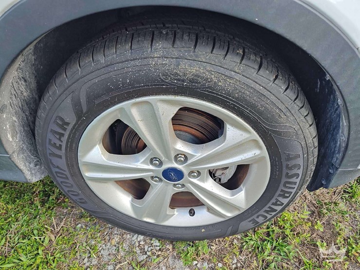 2015-ford-escape-image-49