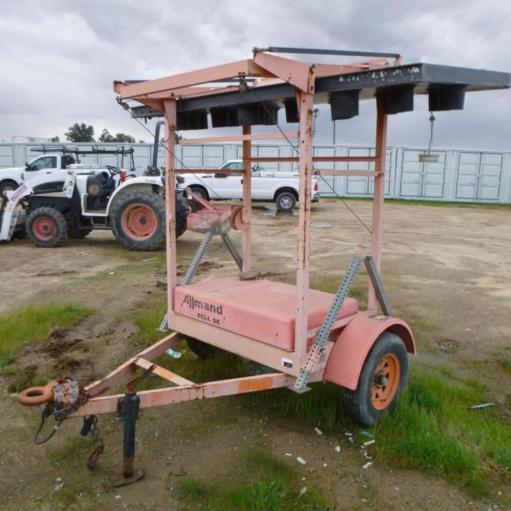 Allmand Towable Arrow Board