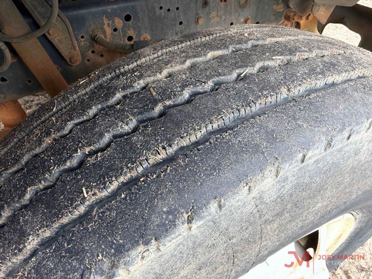 1995-ford-f-series-water-truck-image-12