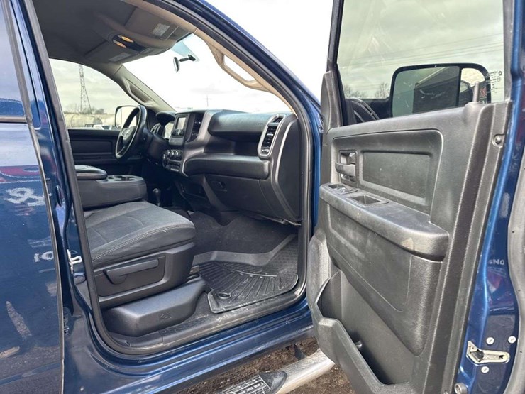 2020-dodge-ram-2500-image-16