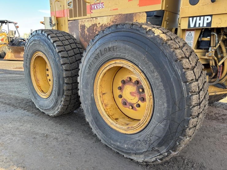 caterpillar-143h-image-29