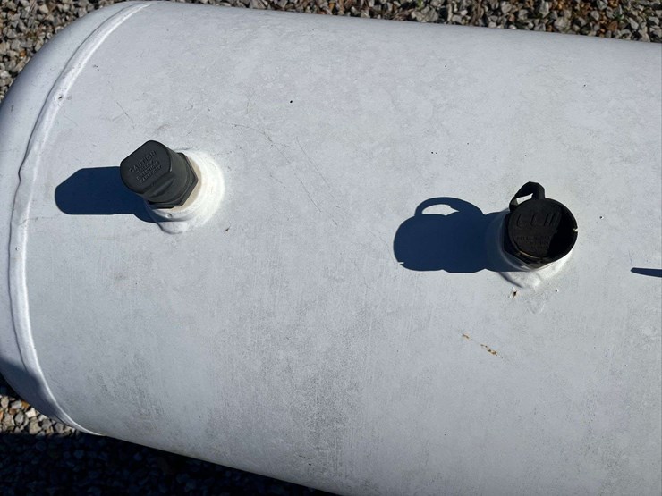 120-gallon-propane-tank-image-3
