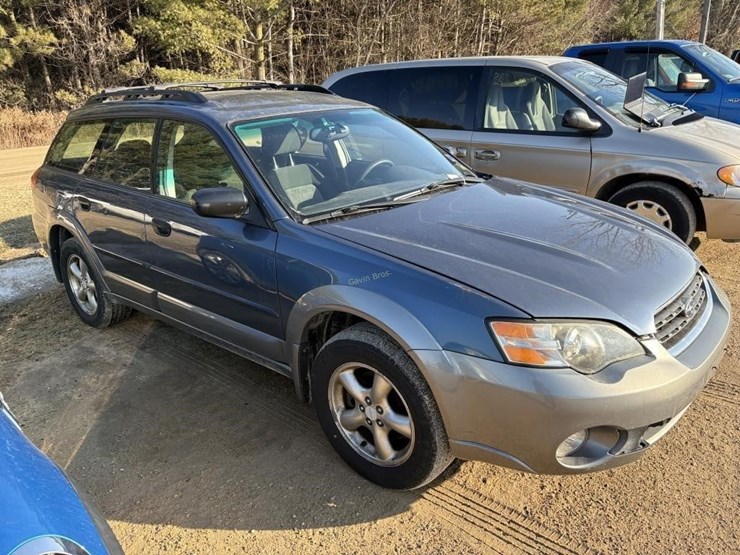 2005-subaru-outback-suv-image-3