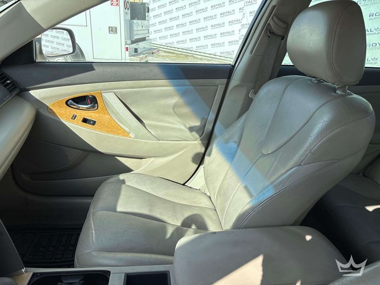 2007-toyota-camry-sedan-image-19