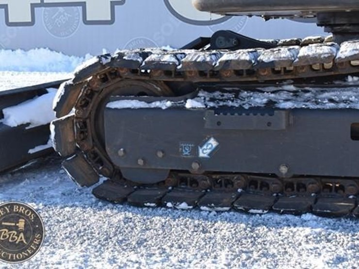 2022-case-cx75csr-image-32