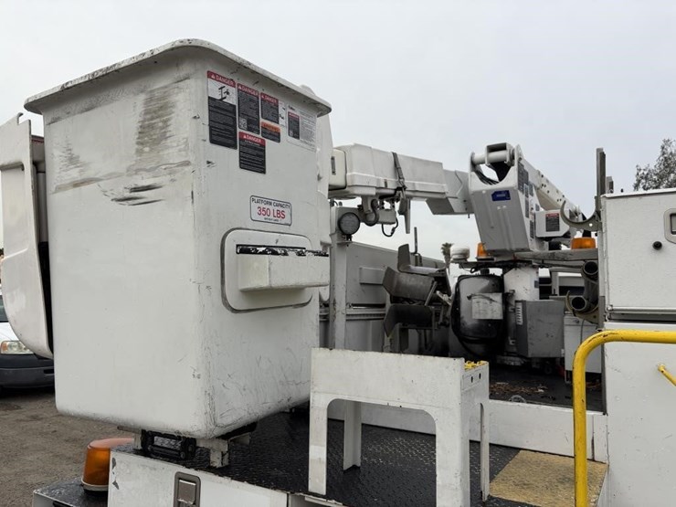 2016-ford-f550-image-10