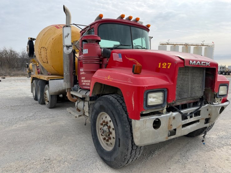 1999-mack-mixer-image-3