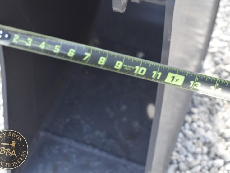 2023-volvo-ecr25-electric-image-37