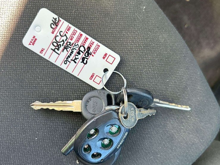 2012-chevrolet-silverado-1500-image-23