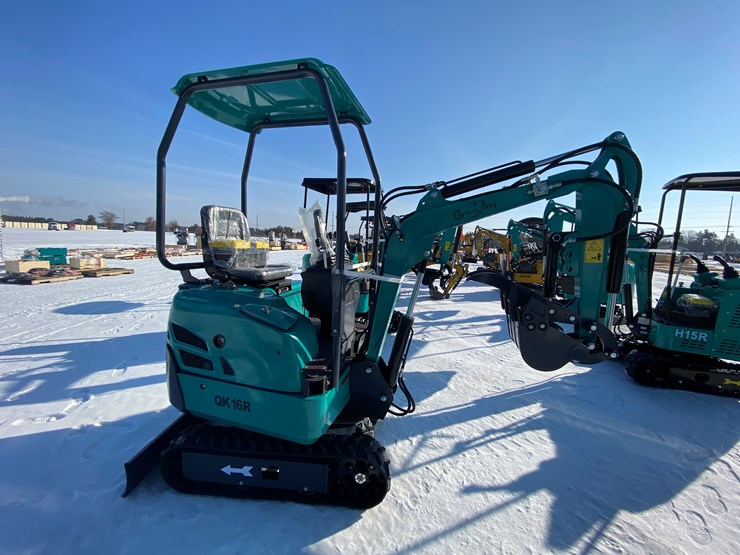 #5354-•-2026-unused-cfg-mini-excavator-image-4