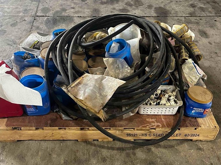 pallet-of-misc.-sprayer-tips,-screens,-etc.-image-1