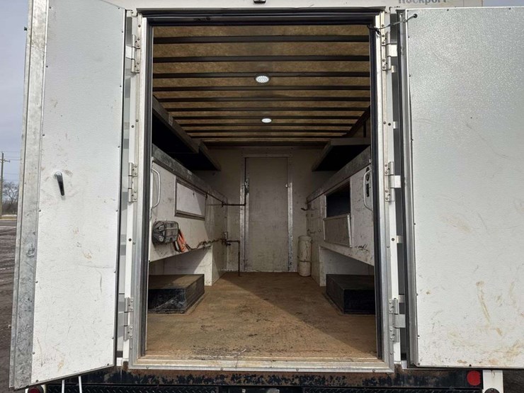 2018-ford-e450-image-16