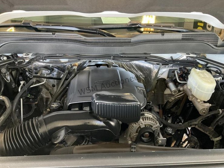 2015-chevrolet-silverado-2500hd-image-10