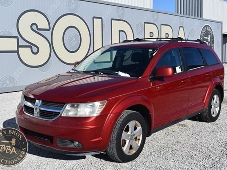 2010-dodge-journey-sxt-image-2
