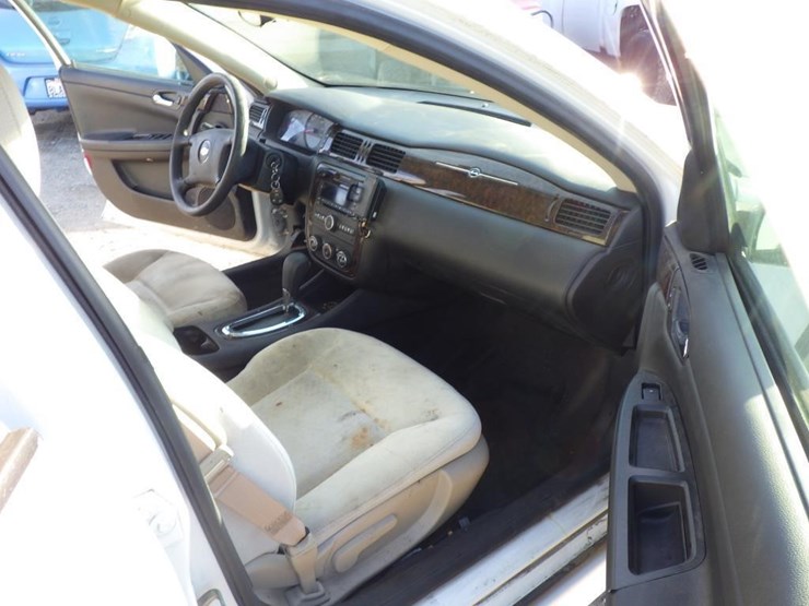 2014-chevrolet-impala-sedan-image-7