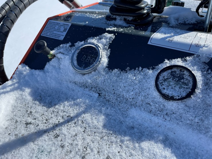 #5411-•-2025-ats-mini-skid-steer-loader-t460-image-17