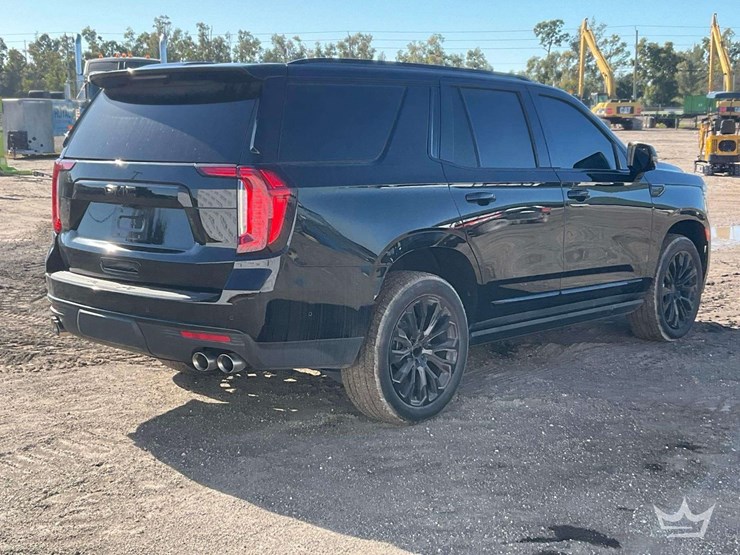 2024-gmc-yukon-denali-image-3