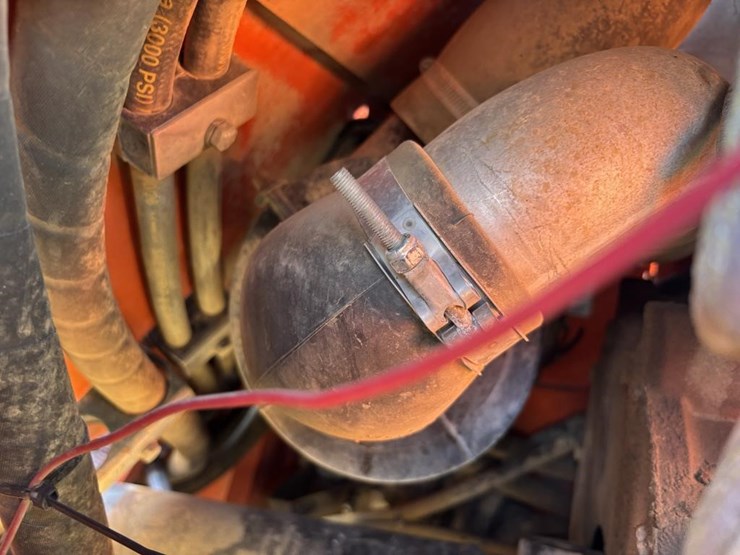 2017-jlg-8042-image-52