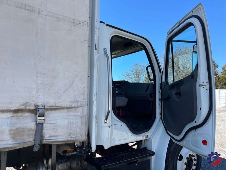 2019-freightliner-m2-s/a-box-truck-image-57