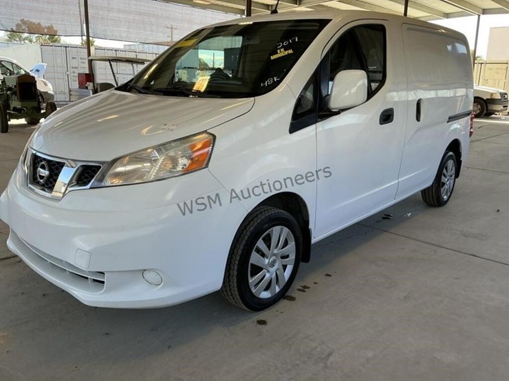 2017-nissan-nv200-image-4