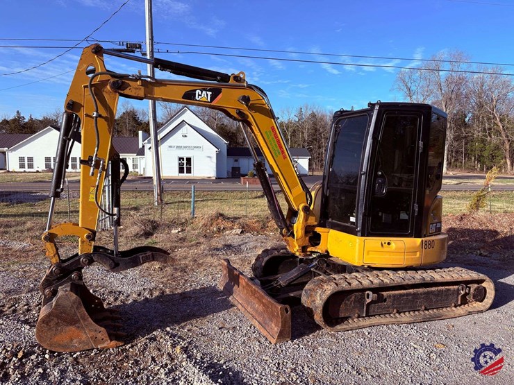 2016-cat-305e2-mini-excavator-image-1