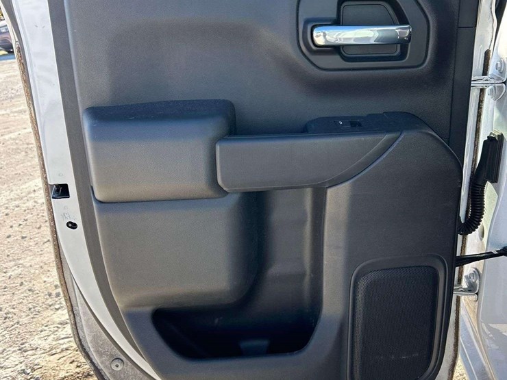 2021-chevrolet-silverado-1500-image-22