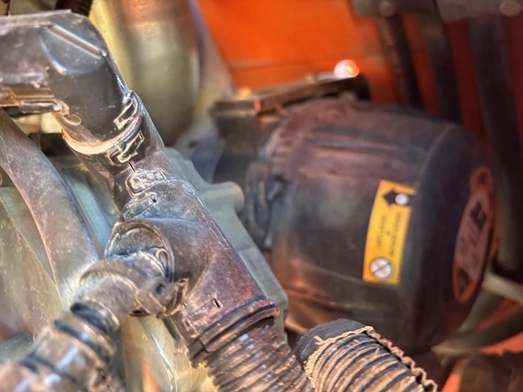 2018-jlg-8042-image-44