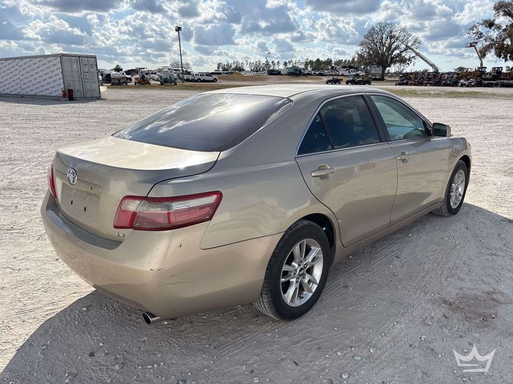 2007-toyota-camry-sedan-image-3