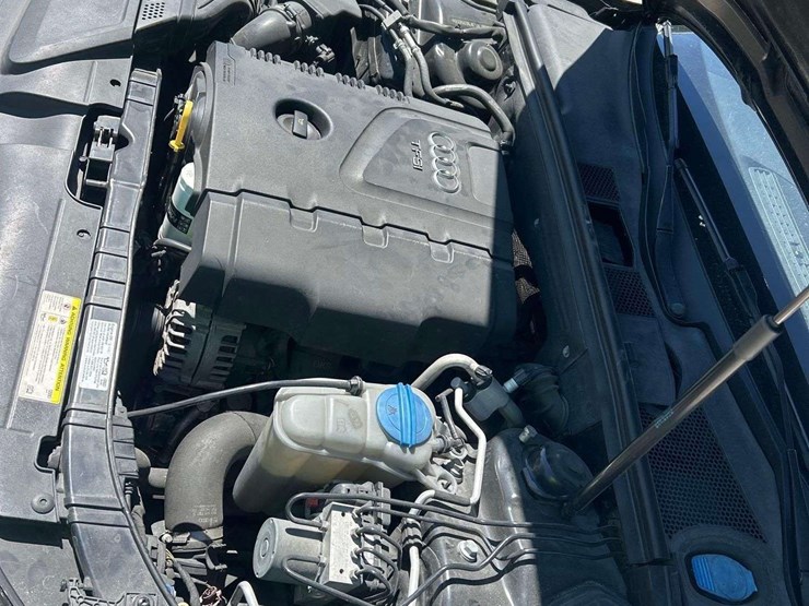 2015-audi-a4-awd-sedan-image-6