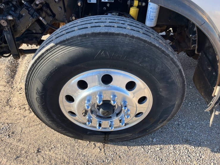 2008-kenworth-t800-image-12