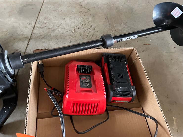 #7646-•-strike-master-40v-ice-auger-image-6