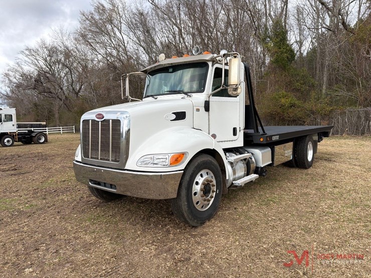 2018-peterbilt-337-image-7
