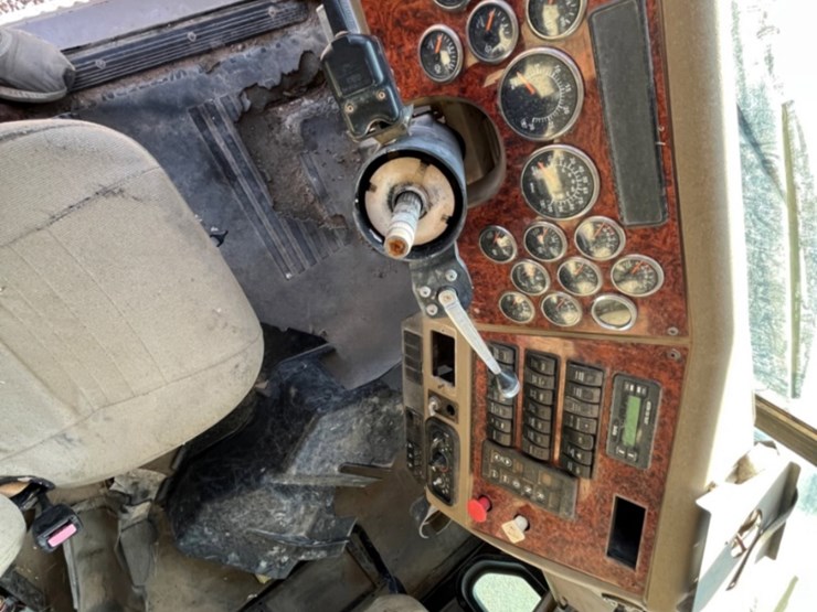 2011-western-star-4900-image-16