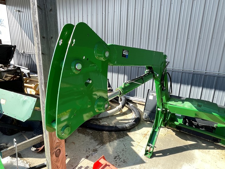 2015-john-deere-5075e-image-25