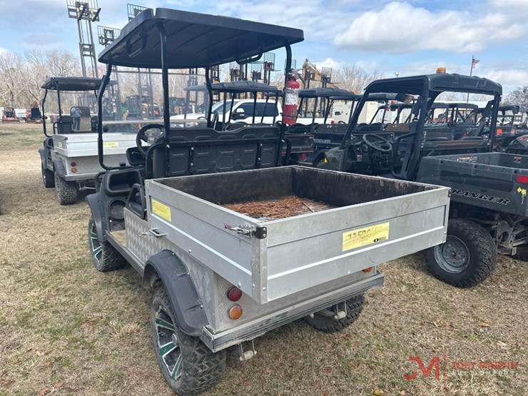 2022-evolution-turfman-800electric-golf-cart-image-3