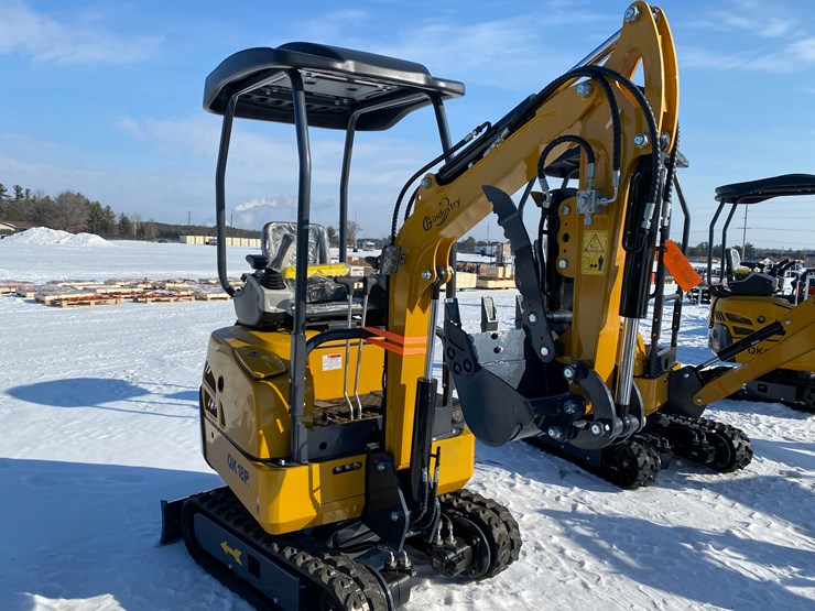 #5360-•-2026-unused-cfg-mini-excavator-image-3
