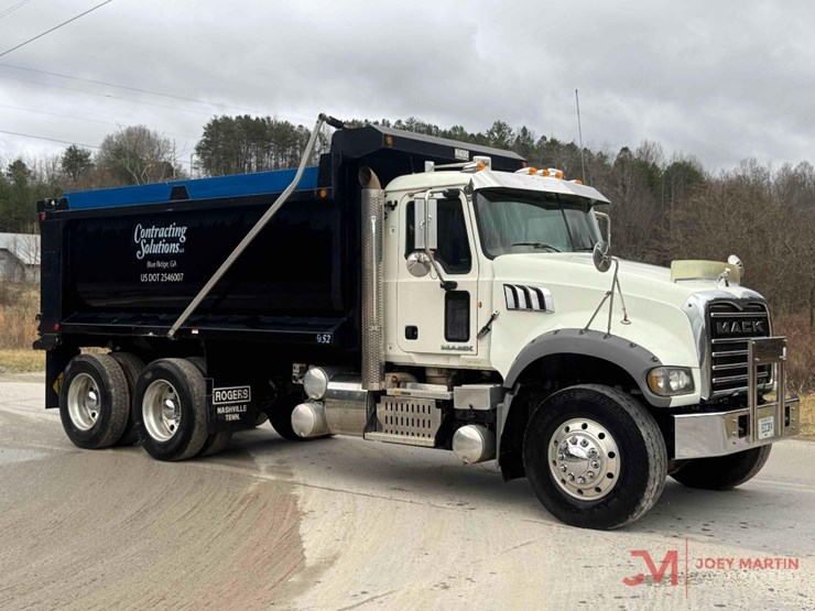 2014-mack-granite-gu713-image-2