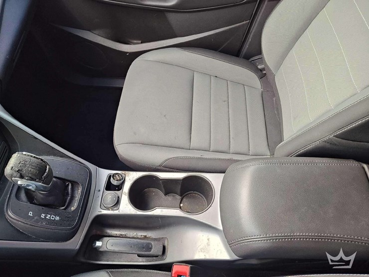 2015-ford-escape-image-33