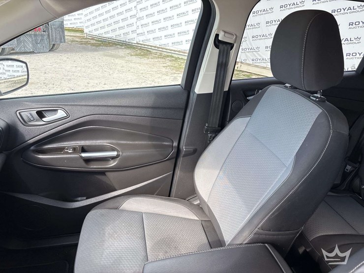 2017-ford-escape-image-21