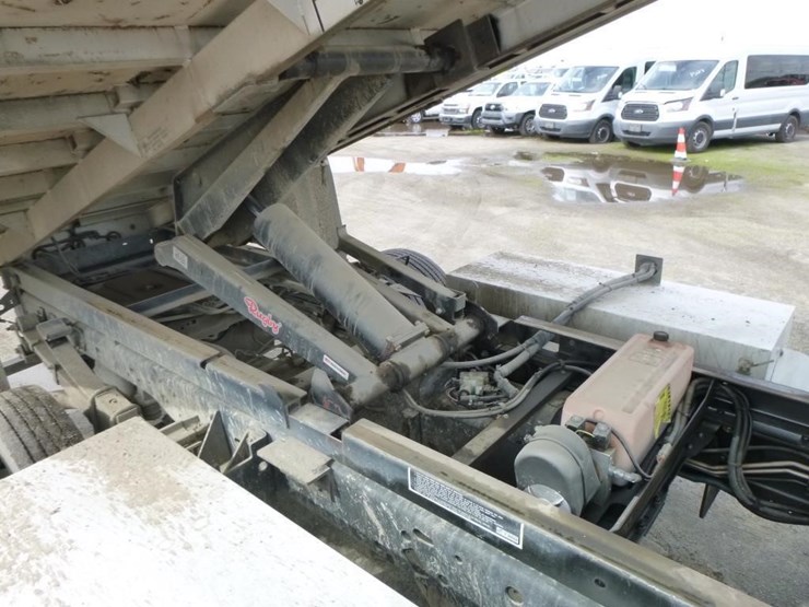 2013-ford-f550-image-9