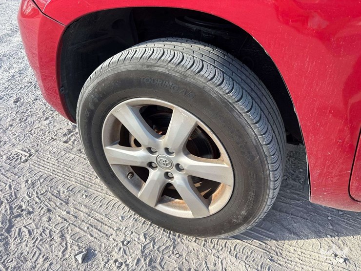 2007-toyota-rav4-image-27