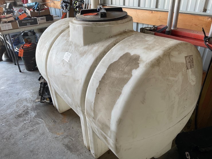 #7596-•-325-gallon-horizontal-leg-tank-image-2