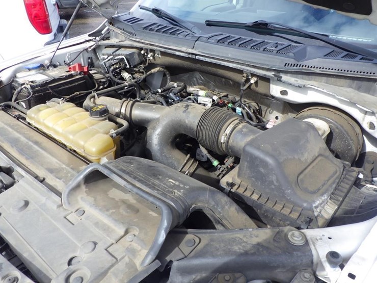 2020-ford-f150-image-8