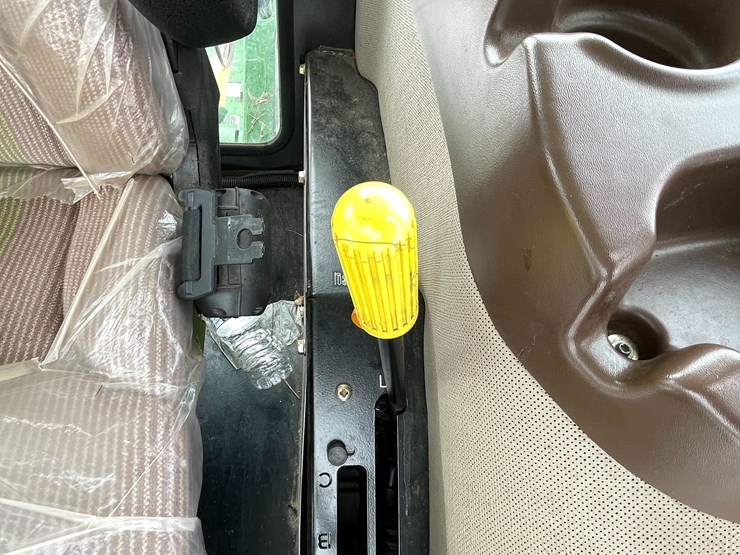 2007-john-deere-6403-image-35