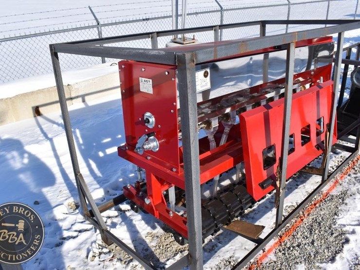 agt-industrial-seeder-attachment-41841-image-2