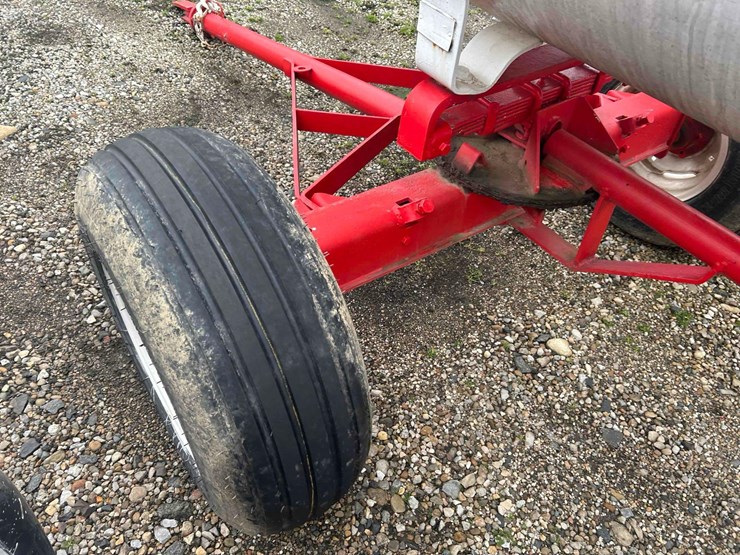 1000-gal.-nh3-tank-on-gear-#81-sells-offsite-image-11