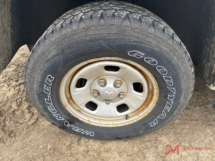 2015-dodge-1500-image-9