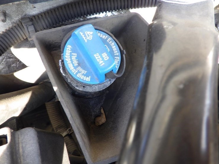 2016-chevrolet-2500hd-image-12