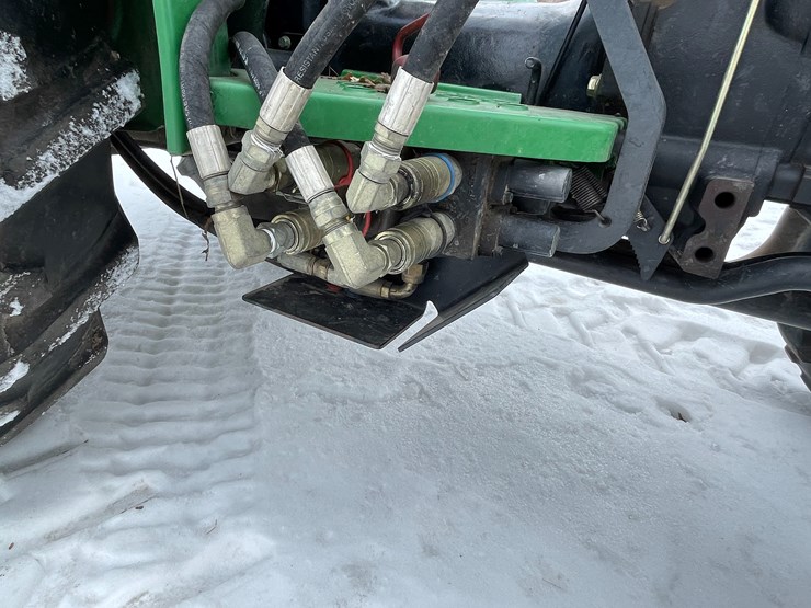 2001-john-deere-5205-image-16